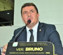 Vereador Bruno Santos pede apoio do senador Davi Alcolumbre para construção de arena de futebol na Praça Poeirão