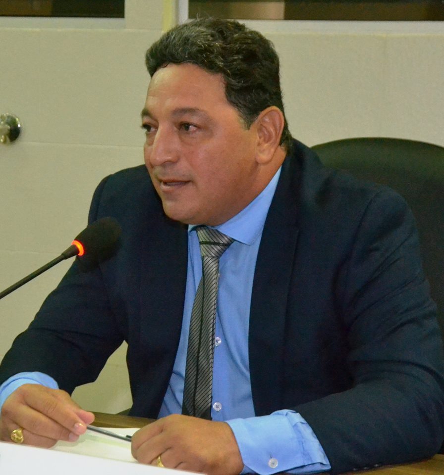 Vereador Cláudio cobra da prefeitura autorização para reformas de arenas em Macapá