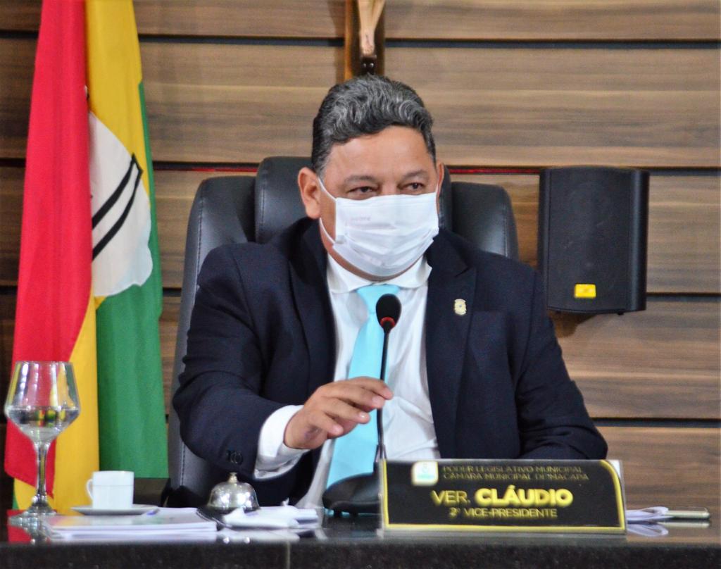 Vereador Cláudio faz apelo à Caesa pela melhoria da qualidade da água do conjunto Laurindo Banha