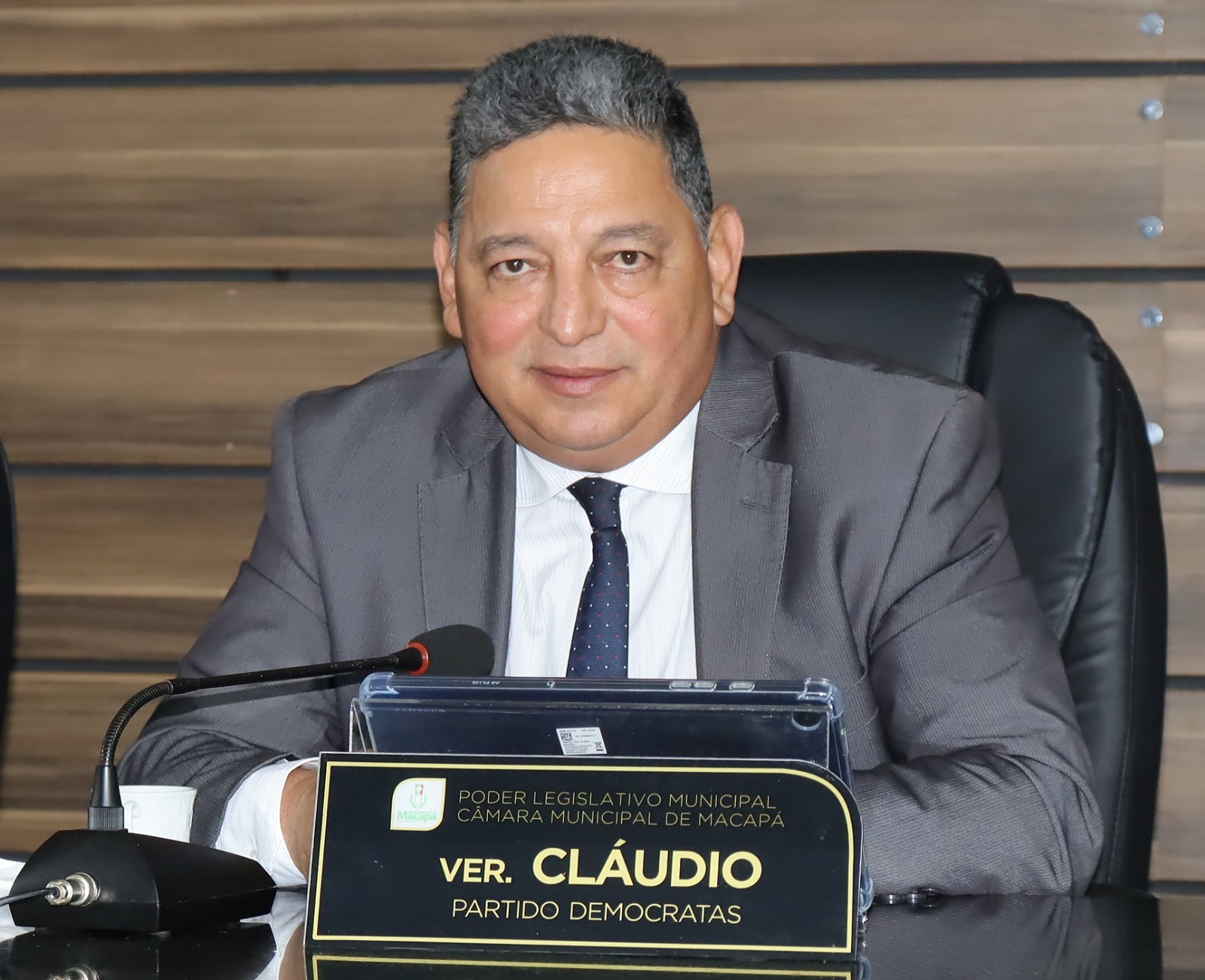 Vereador Cláudio Góes tem PL aprovado que define  regras para o uso de carros elétricos em Macapá