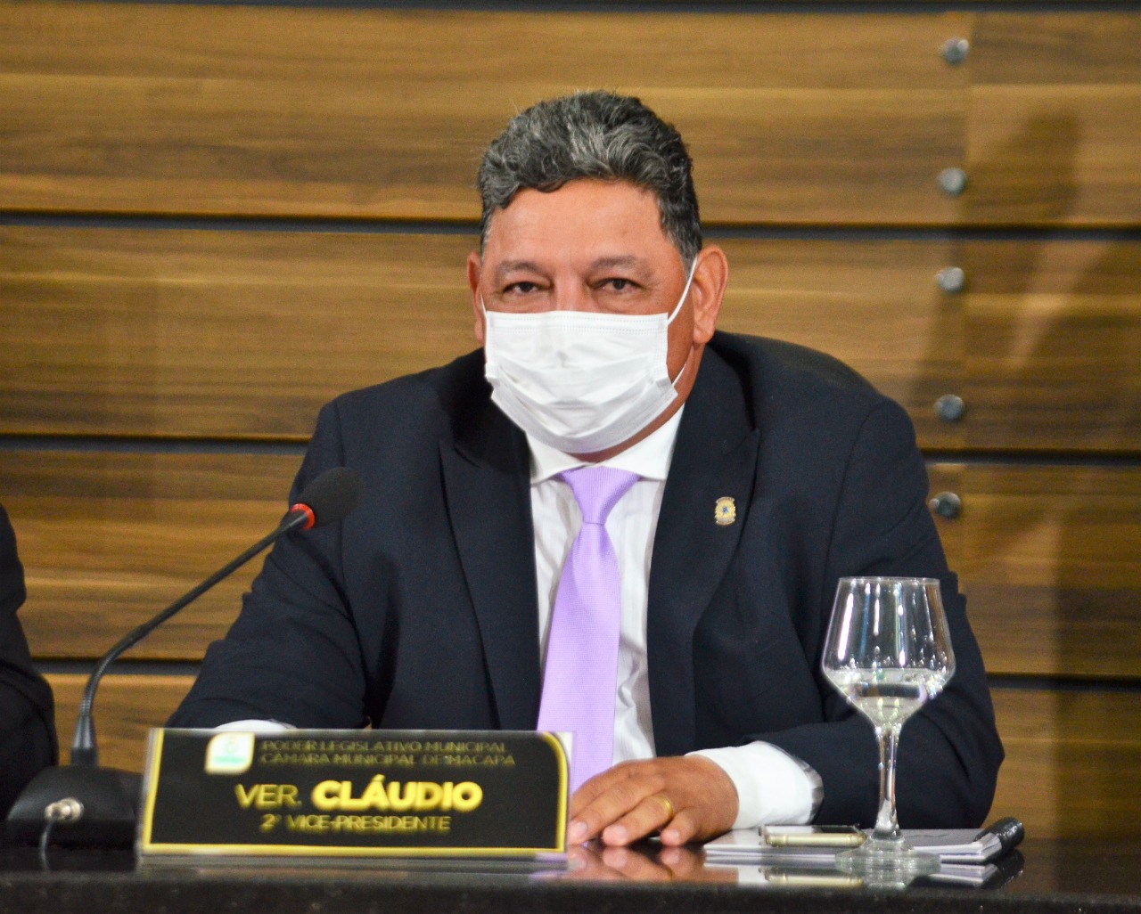 Vereador Cláudio requer melhorias para três bairros da cidade