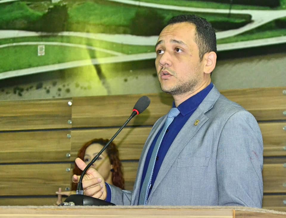 Vereador Diego Duarte luta por melhorias em bairros da capital