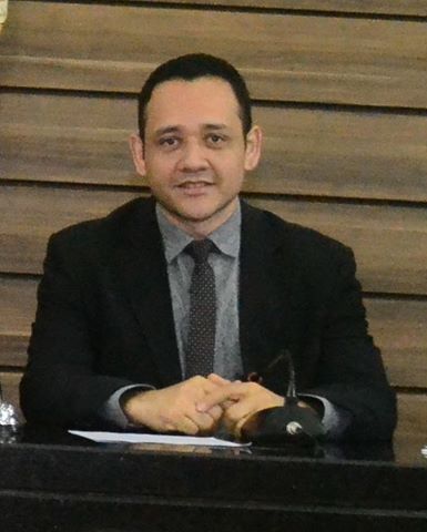 Vereador Diego Duarte solicita limpeza e desobstrução de manilhas no Bairro Araxá.