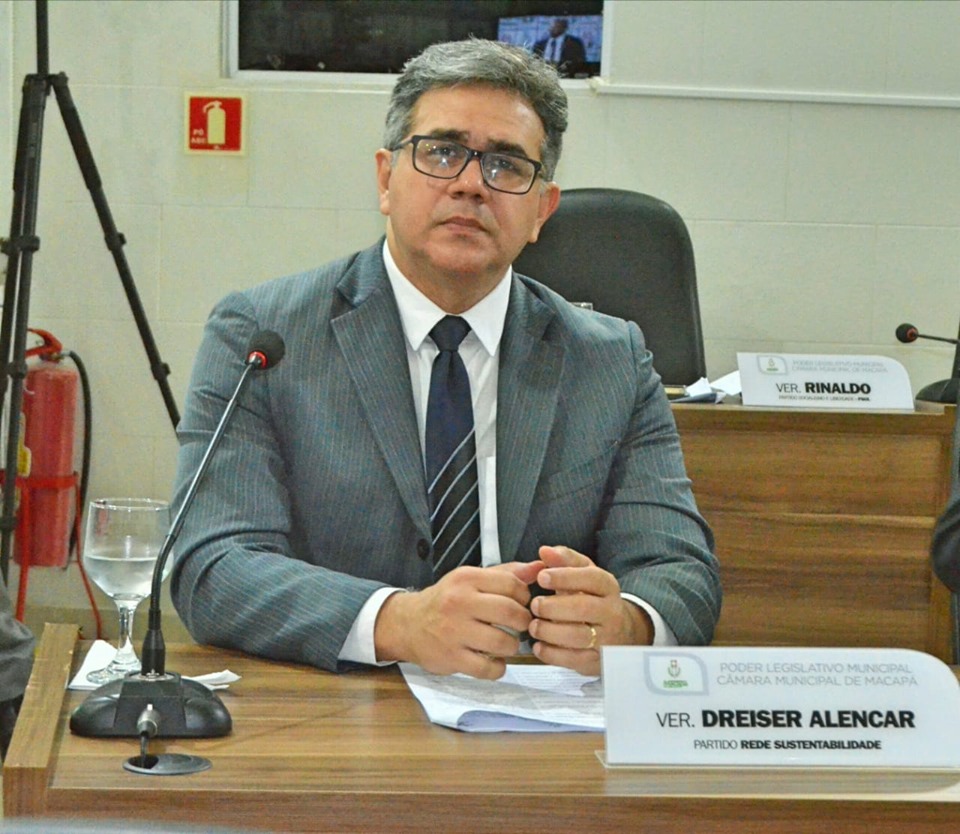 Vereador Dreiser Alencar pede revitalização da praça Chico Noé, no Laguinho