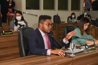 Vereador Dudu Tavares cobra revitalização de praça e terraplanagem de vias públicas de Macapá