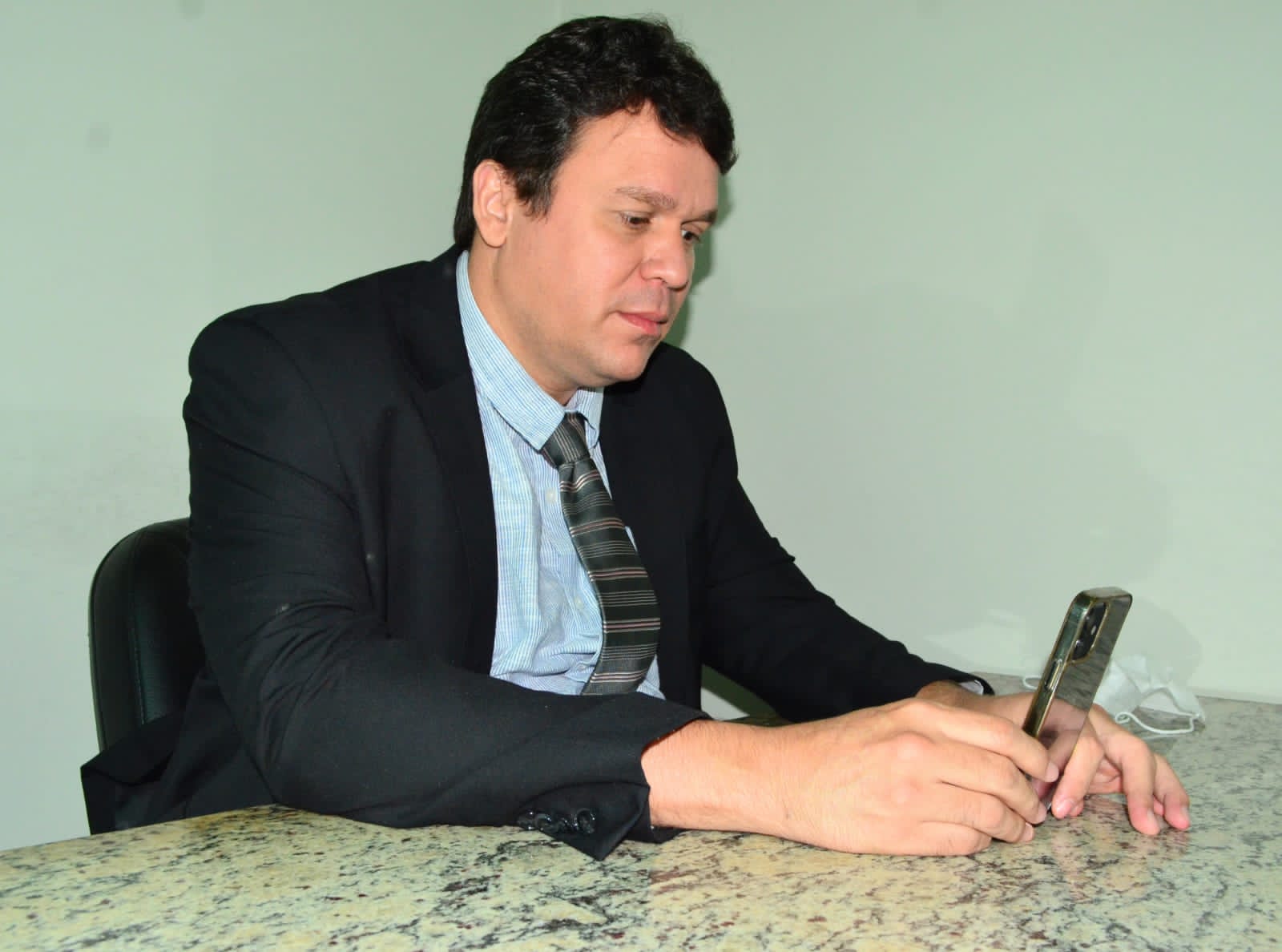 Vereador João Mendonça aponta precariedade em avenidas dos Bairros Parque dos Buritis e Brasil Novo