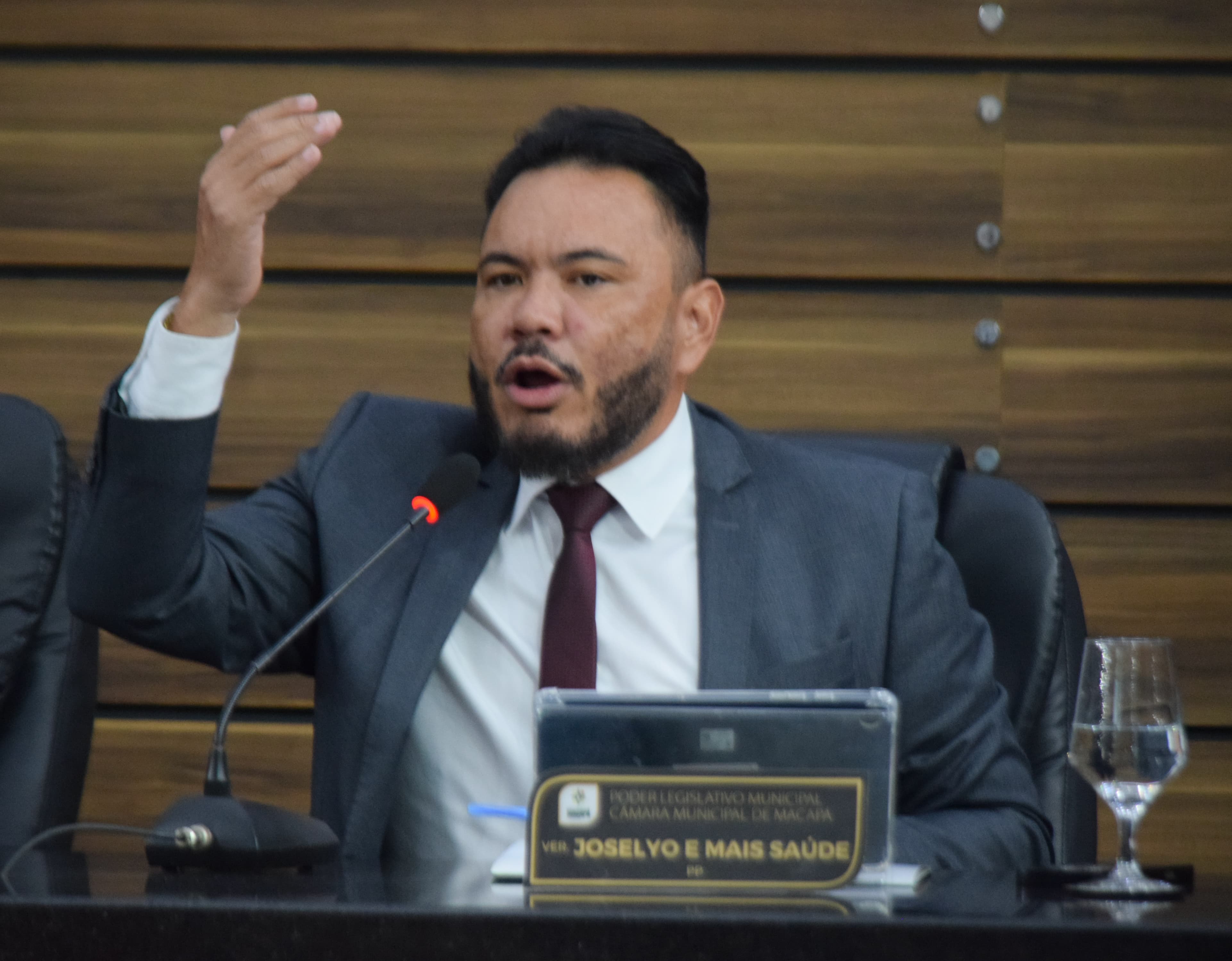 Vereador Joselyo defende projeto de salas sensoriais e critica veto parcial do prefeito