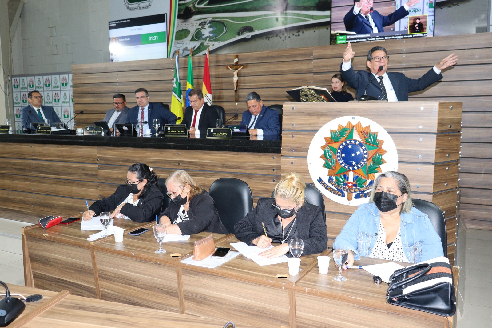 Vereador Nelson Souza fala de investimentos em asfalto nos bairros Açaí e Cabralzinho