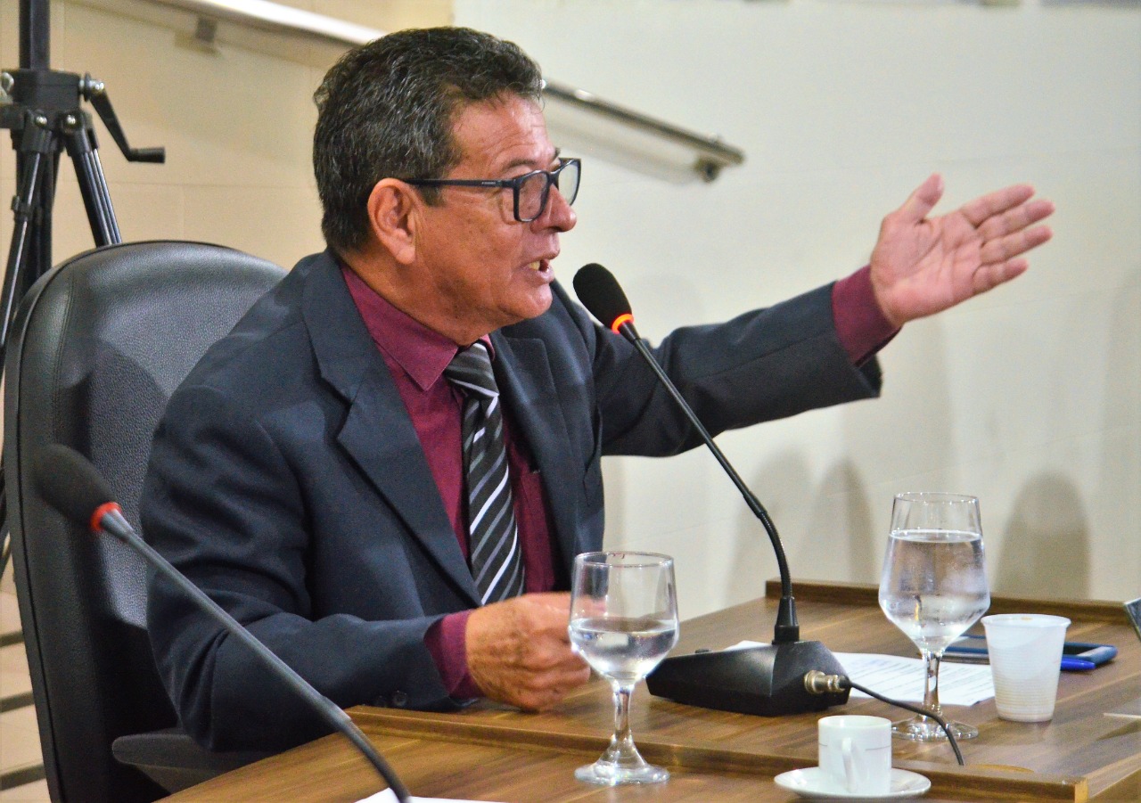 Vereador Nelson Souza pede o aumento na quantidade de garis que atuam no Bailique