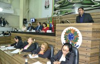 Vereador Rinaldo Martins traz dois convidados à tribuna da Câmara Municipal