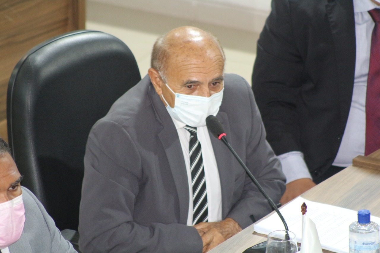 Vereador Zeca cobra retirada de lixeiras viciadas no bairro do Buritizal