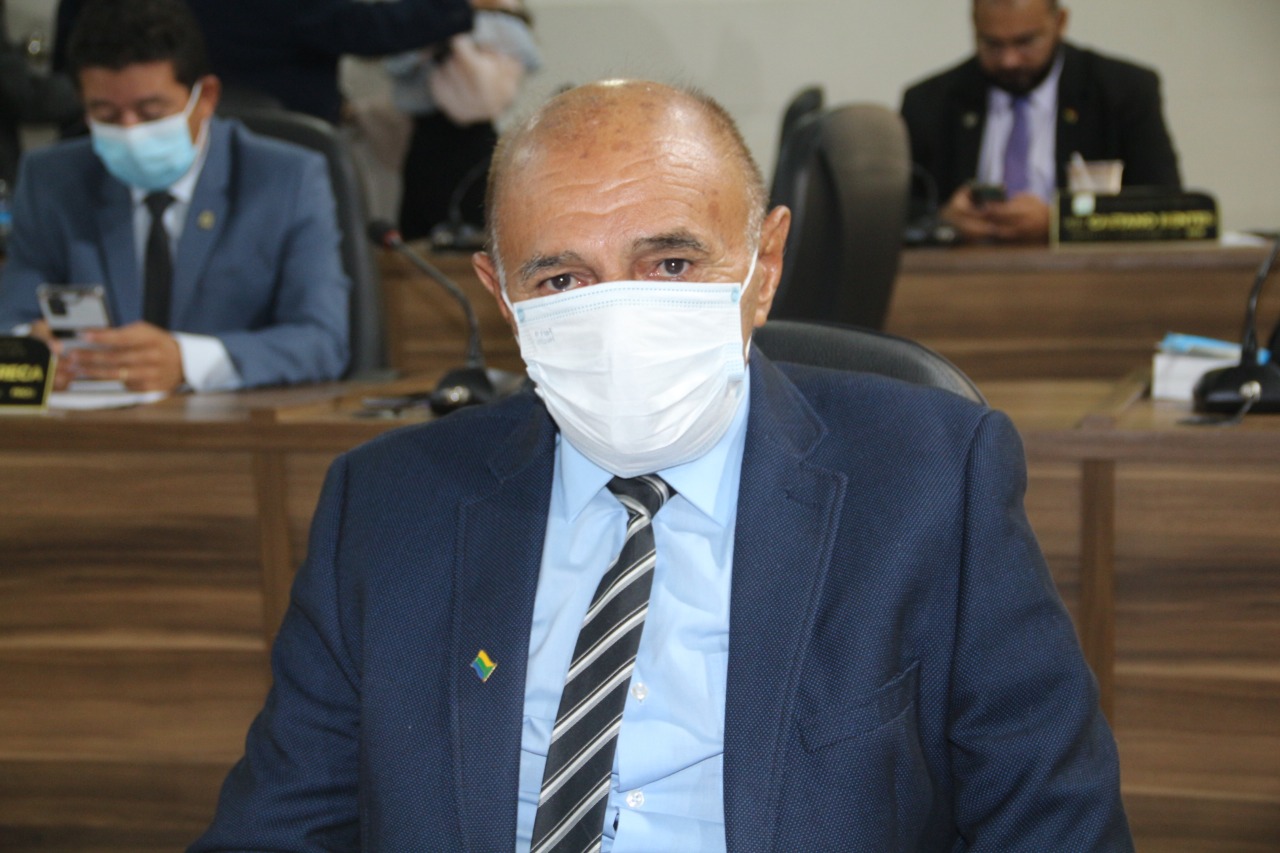 Vereador Zeca pede explicações da Caesa sobre a constante falta de água nos bairros da zona sul de Macapá