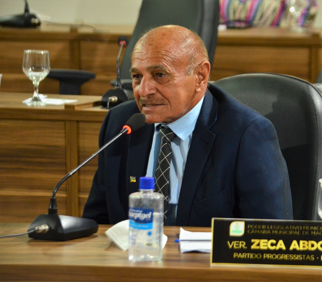 Vereador Zeca solicita construção de feira livre na orla do Igarapé das Mulheres, no Bairro Perpétuo Socorro