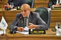 Vereador Zeca solicita serviço de terraplanagem e asfaltamento para os Bairros Lagoa Azul, Infraero e Araxá