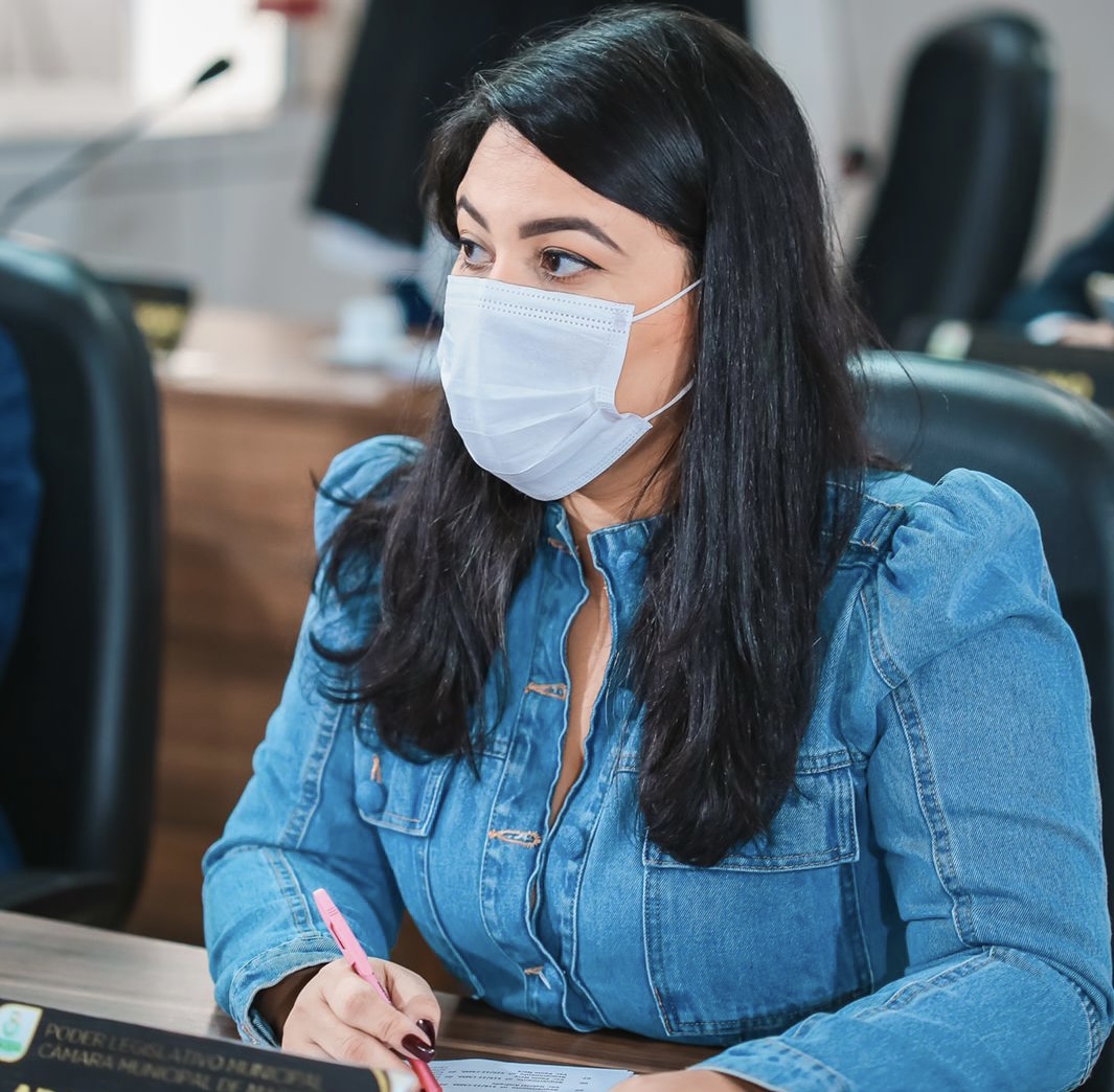 Vereadora Adrianna Ramos direciona requerimentos para as Secretaria de Obras e Zeladoria Urbana