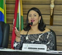 Vereadora Adrianna Ramos reivindica asfaltamento para ruas de Macapá 