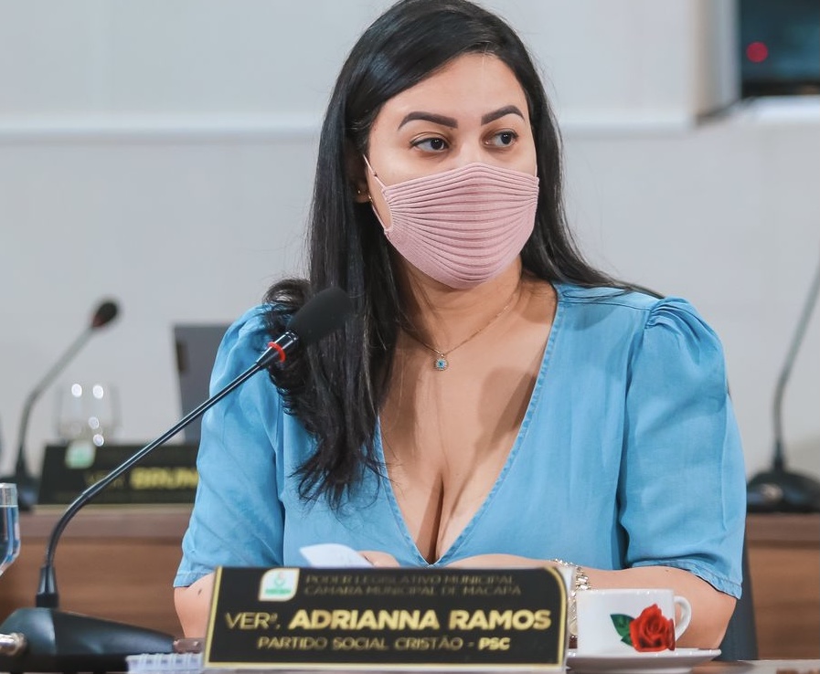 Vereadora Adrianna Ramos solicita melhorias para a cidade com sinalização e ampliação de linha de ônibus