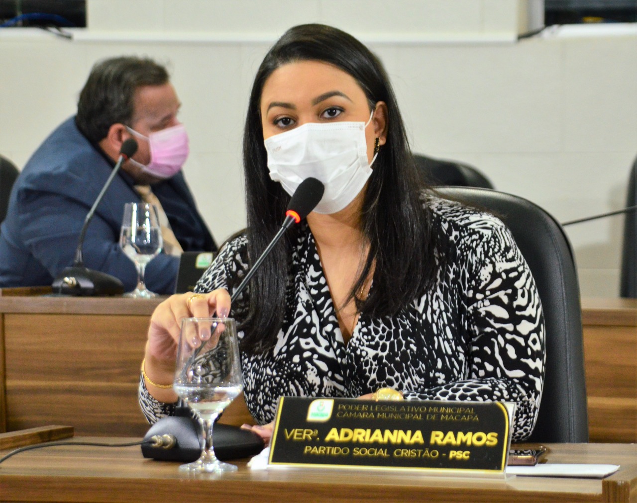 Vereadora Adrianna Ramos sugere mudanças para melhorar o fluxo de ônibus nas Avenidas Padre Júlio e Cora de Carvalho