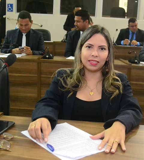 Vereadora Bruna Guimarães defende melhorias para diversos bairros de Macapá