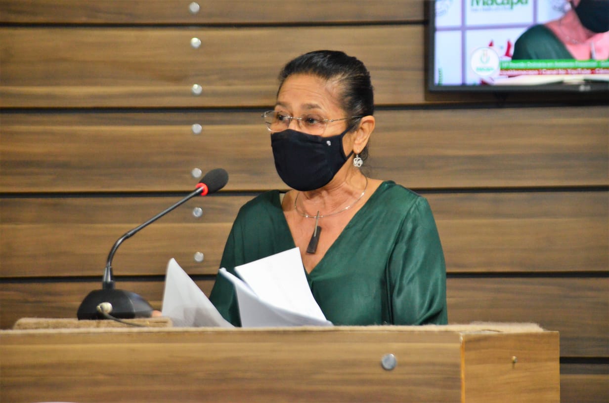 Vereadora Janete Capiberibe solicita reparos e melhorias para o tráfego em vias de Macapá
