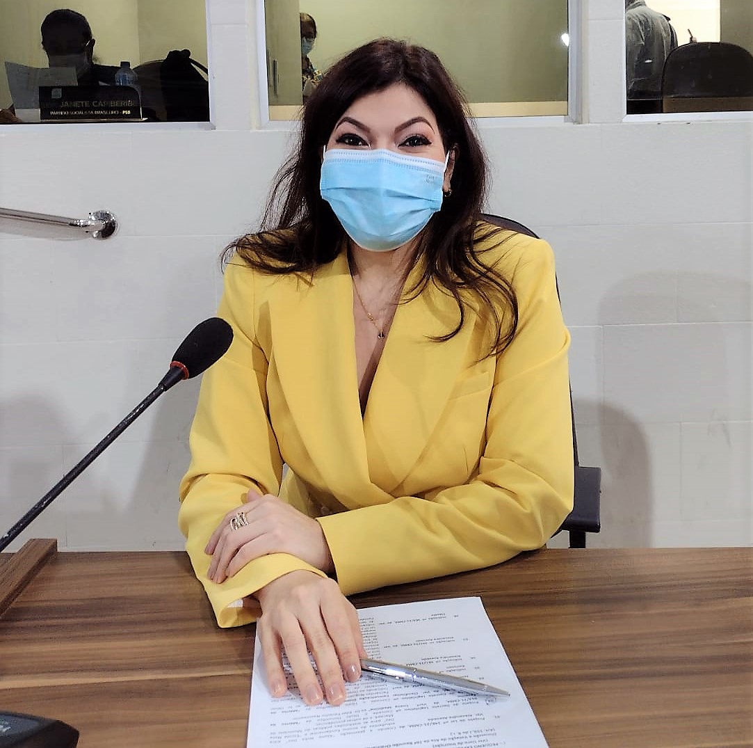 Vereadora Luany Favacho requer asfaltamento e recuperação de vias públicas em vários bairros da capital