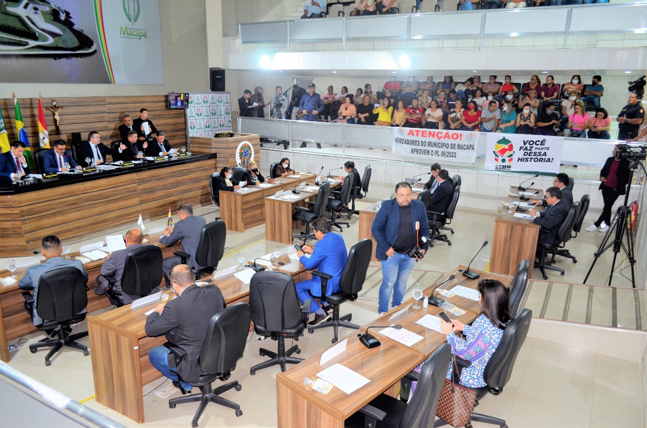 Vereadores aprovam PL`s que beneficiam trabalhadores da Educação de Macapá