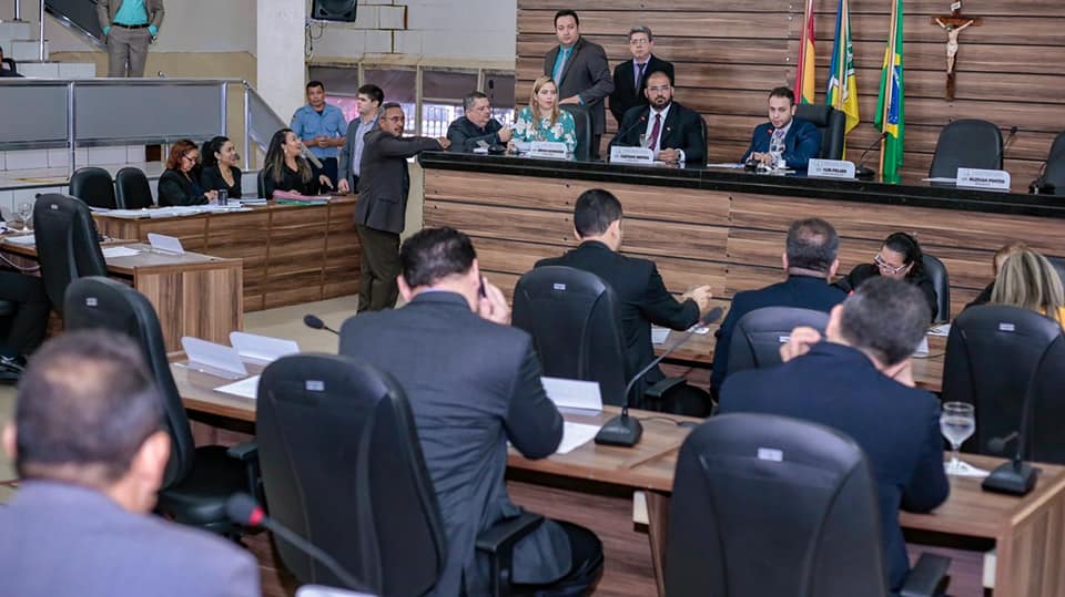 Vereadores aprovaram dezenas de matérias nesta quinta-feira