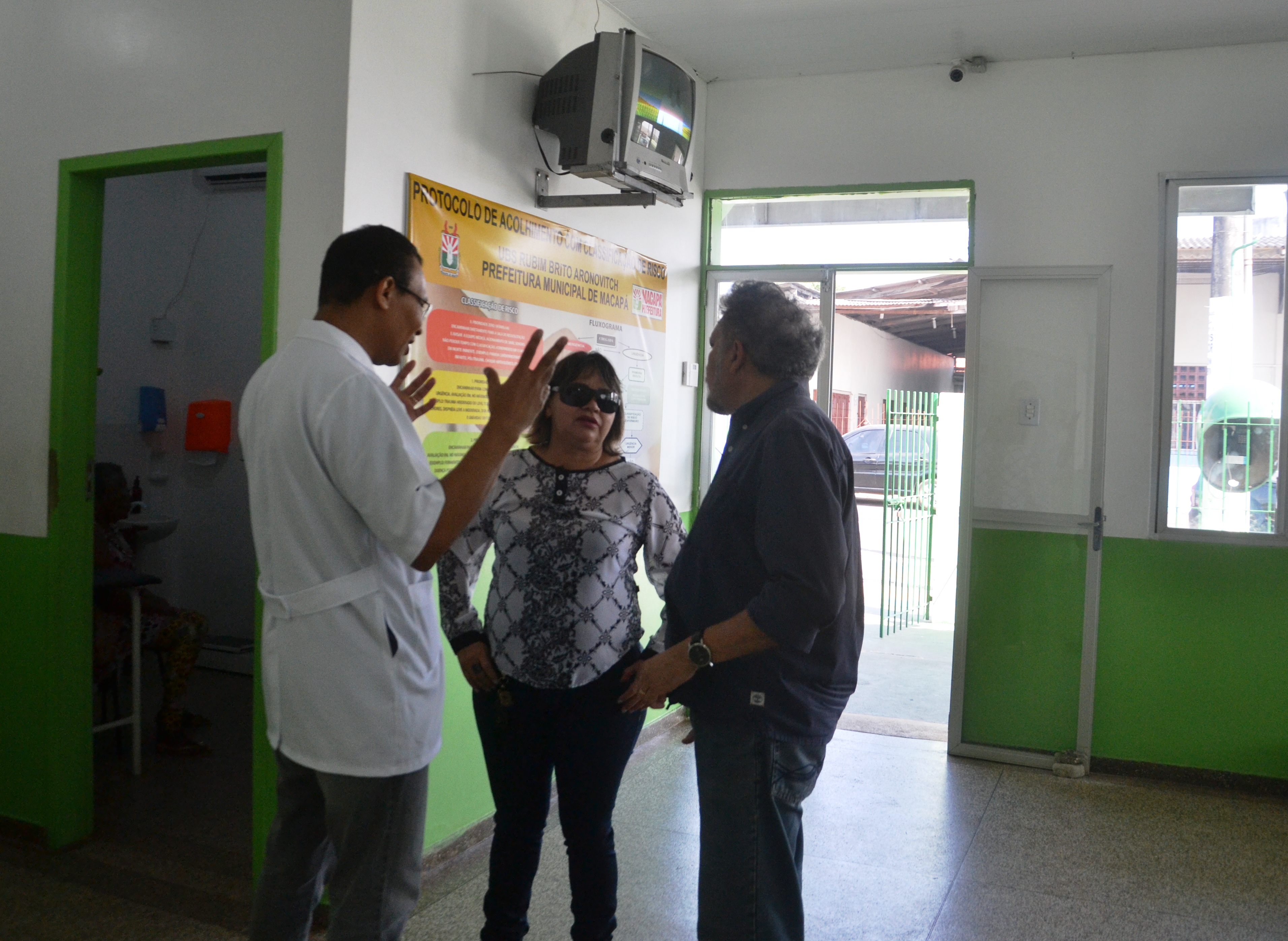 Vereadores aproveitam o feriado para visitar Postos de Saúde de Macapá.
