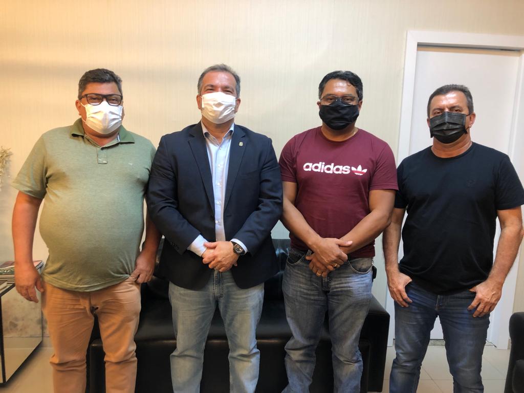 Vereadores de Pedra Branca do Amapari fazem visita institucional à Câmara Municipal de Macapá