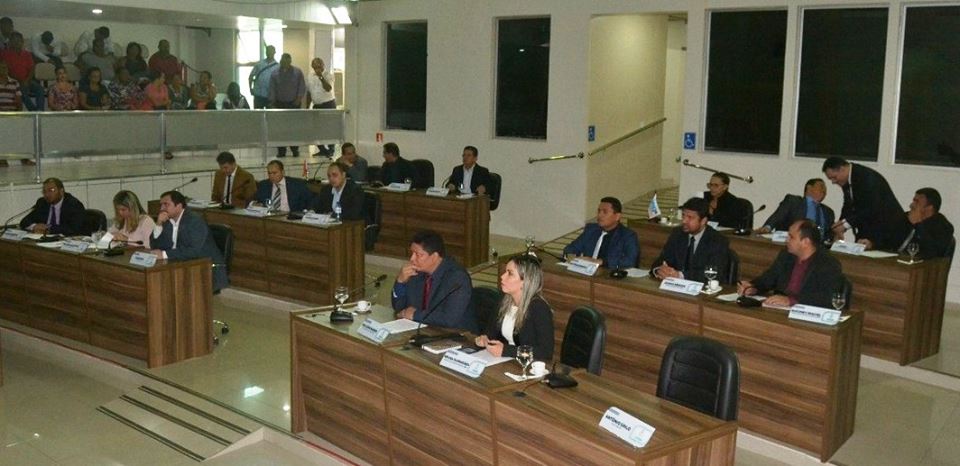 Vereadores debatem e aprovam proposituras na sessão desta quinta-feira