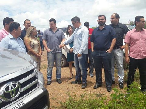 Vereadores fiscalizam o aterro sanitário de Macapá