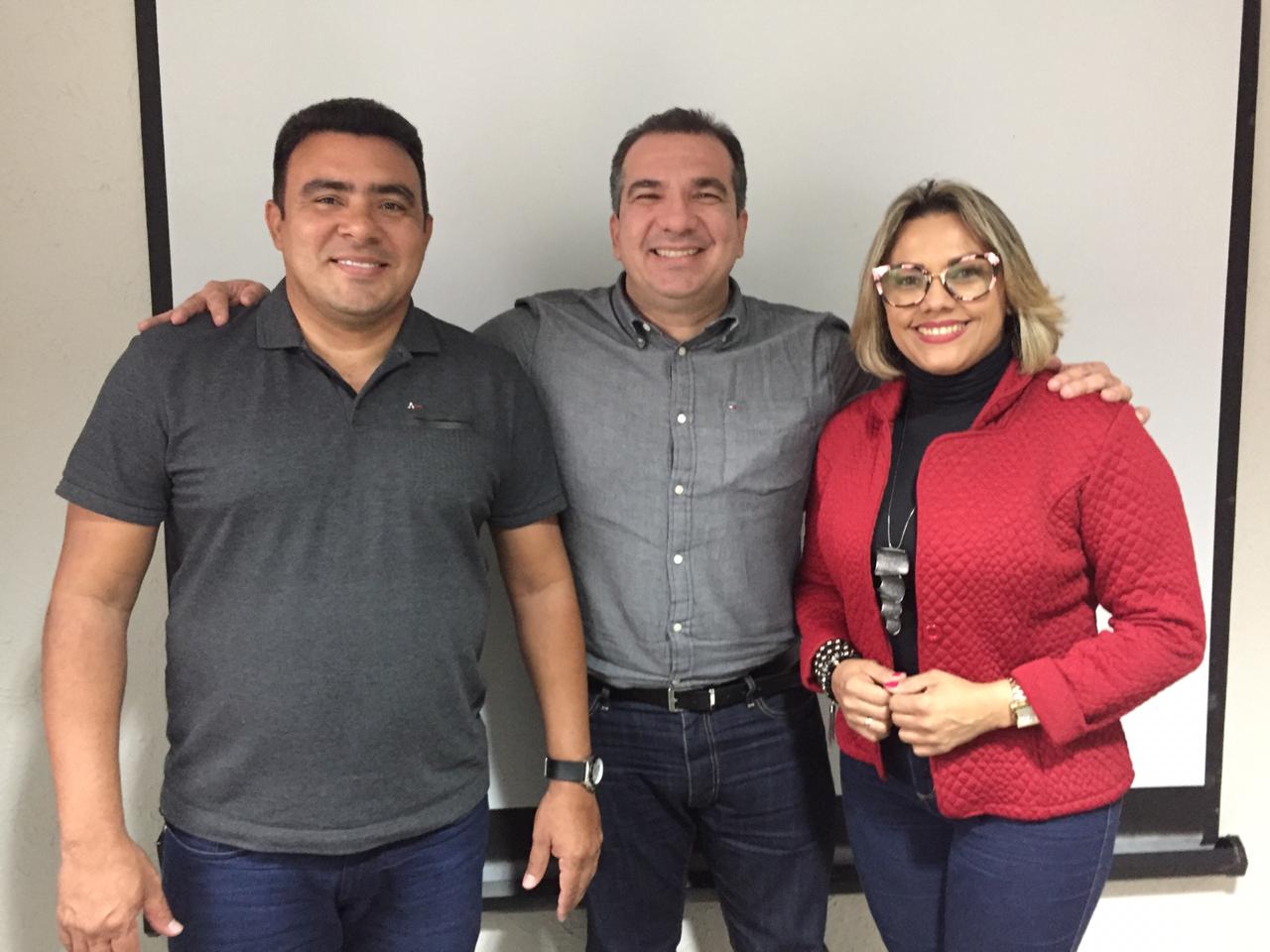 Vereadores Japão Baía e Patriciana Guimarães declaram apoio à administração do presidente Marcelo Dias