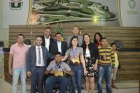 Vereadores recebem estudantes paratletas na CMM