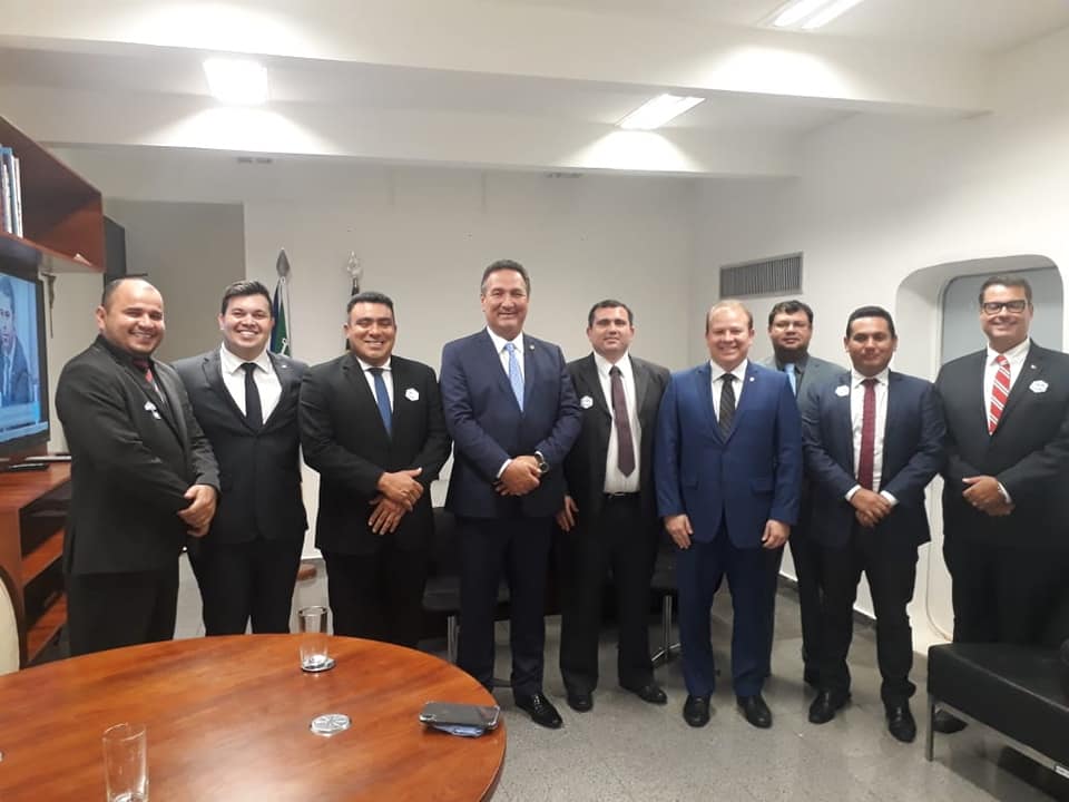 Vereadores vão à Brasília defender projetos e implantação de sinal da Rádio Câmara em Macapá.