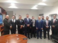 Vereadores vão à Brasília defender projetos e implantação de sinal da Rádio Câmara em Macapá.