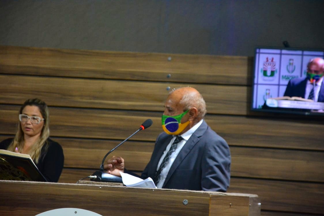 Zeca Abdon usa a tribuna da CMM, depois de 20 anos longe do parlamento municipal